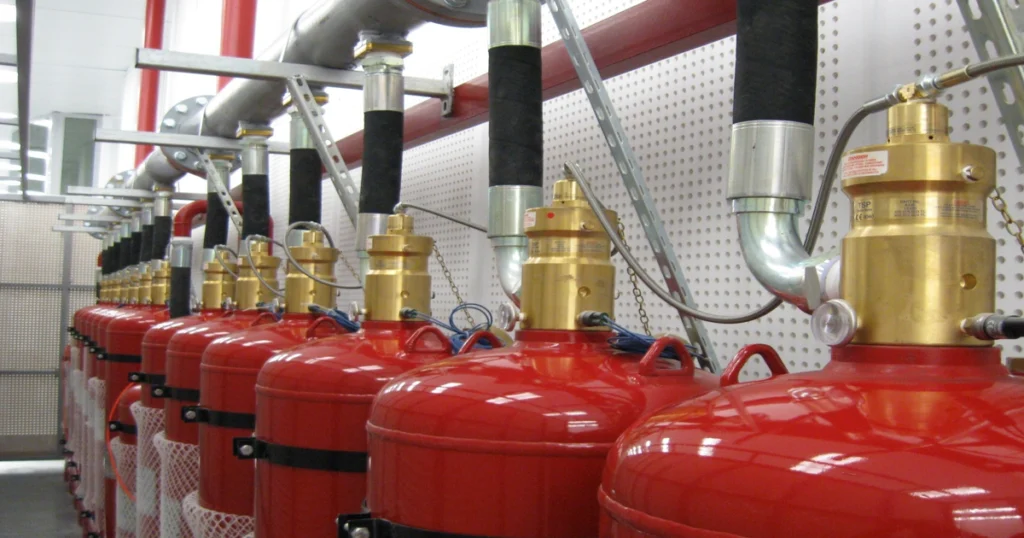 Napełnianie gaśnic CO2 – urządzenia i wymagania